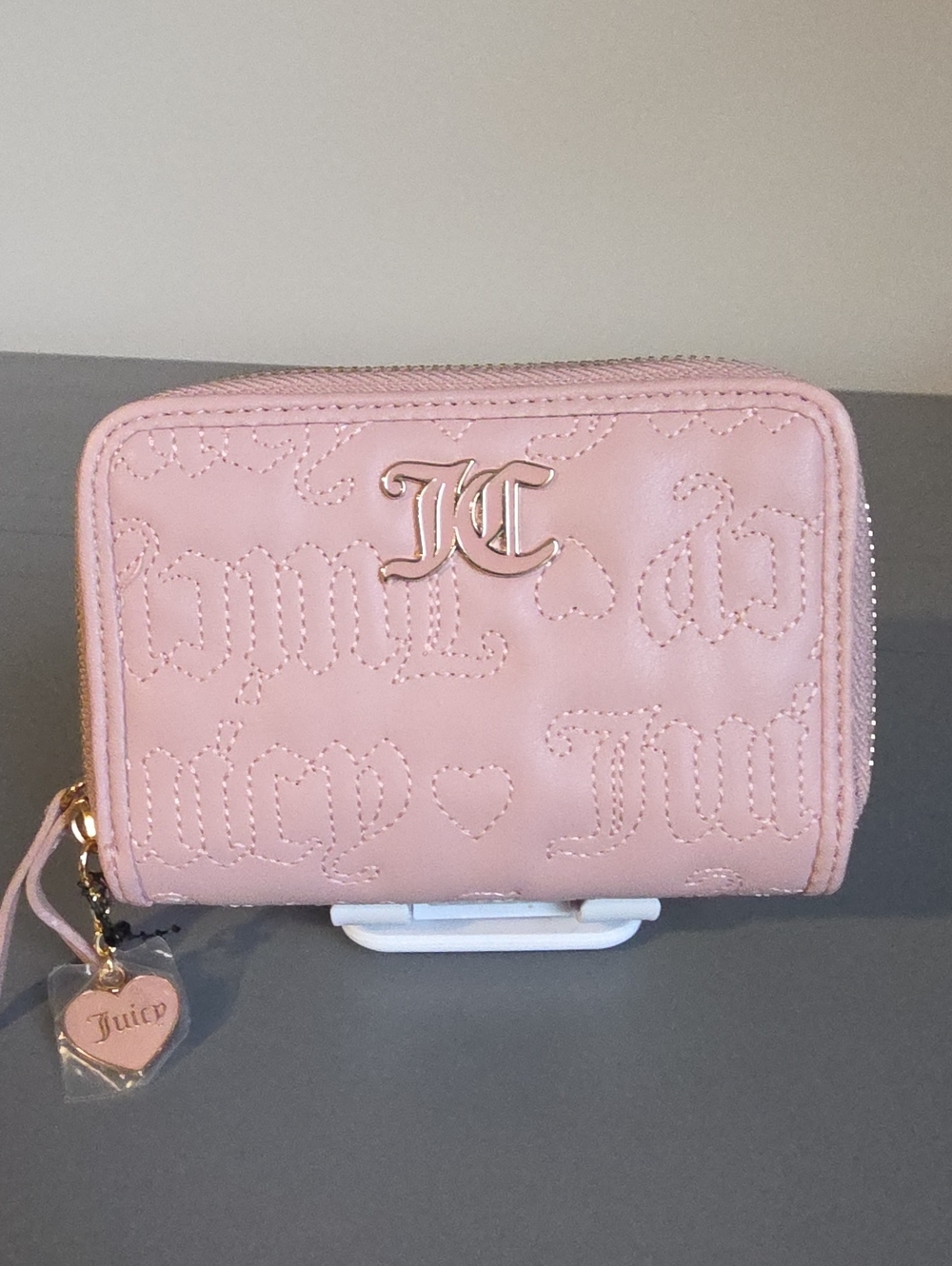 JUICY COUTURE NWOT Pink Quilted Double Zip Wallet